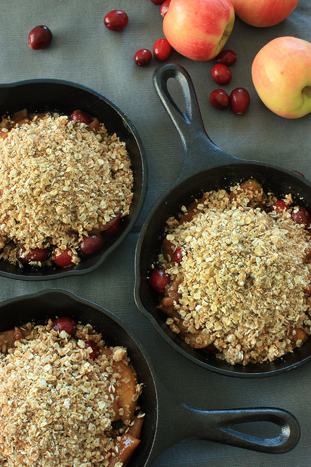 Who doesn't love a good gluten free vegan apple crisp? This one has been jazzed up with a touch of molasses and holiday flavors.