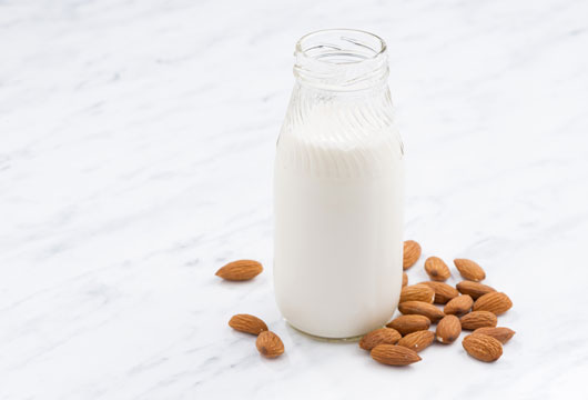 How to make almond milk