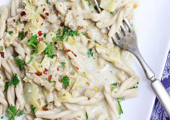 If you’re looking for a seriously easy and seriously good gluten free white clam sauce, look no further. This one aims to please!