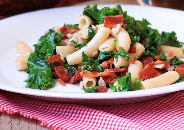 DAD’S BACON AND KALE PASTA