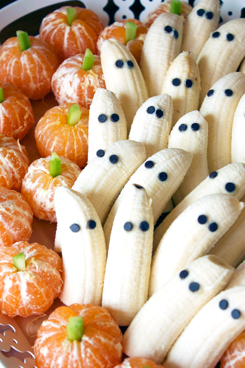 Ghostly bananas and Jack-O-Lantern Clementines: Healthy treats for the  kids' school H…